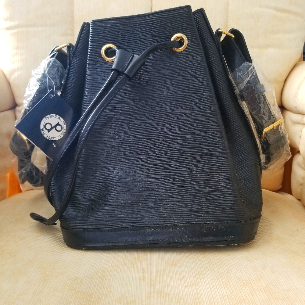 Black purse